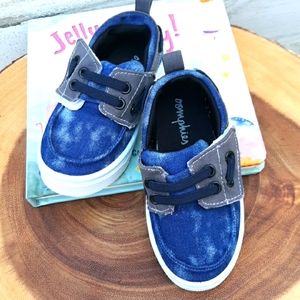 NWOT OOMPHIES TODDLER SHOES